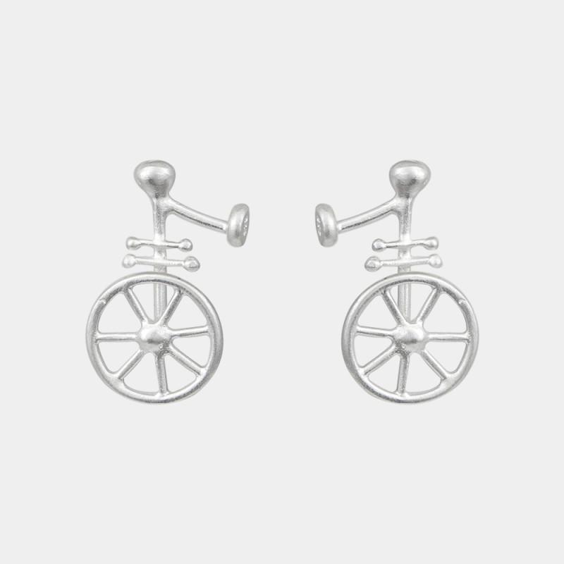 CYCLING ON EARRINGS